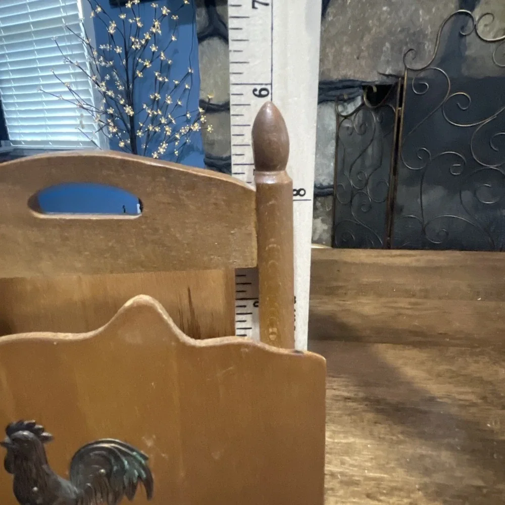 Vintage Rooster Chicken Metal and Wood Letter Or Napkin Holder Farm Country